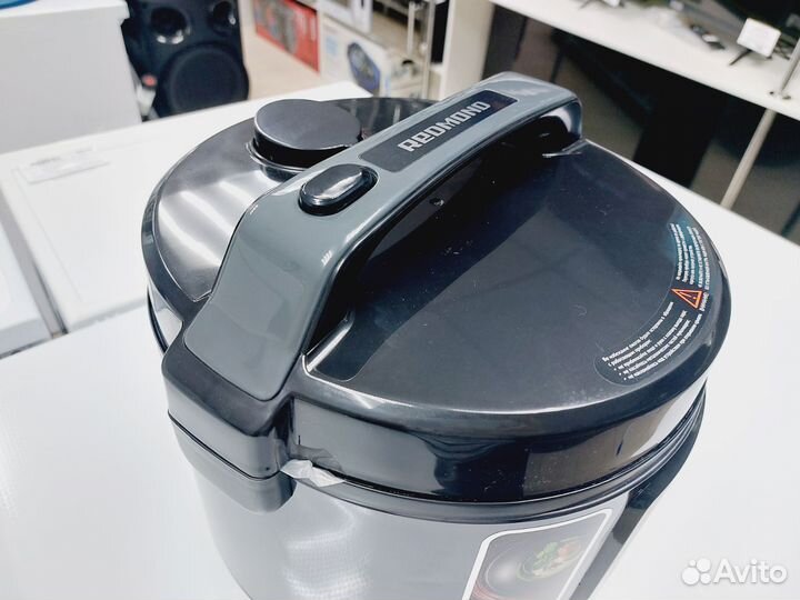 Мультиварка Redmond RMC-M52 5л (Окт139)
