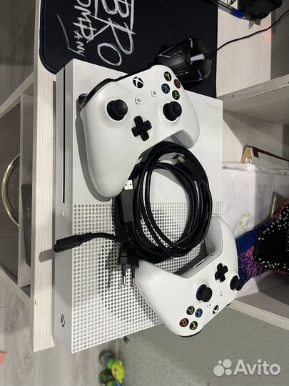 Xbox one s 2 геймпада