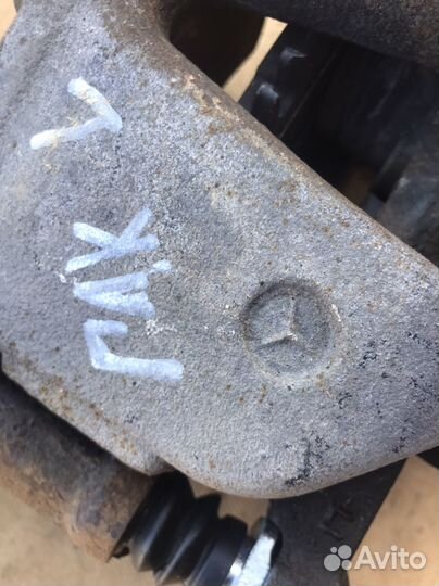 Mercedes GLK x204 суппорта тормозные передние