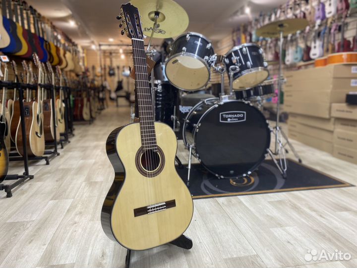 Классическая гитара Martinez MC-58S