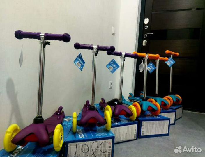 Детский самокат новый