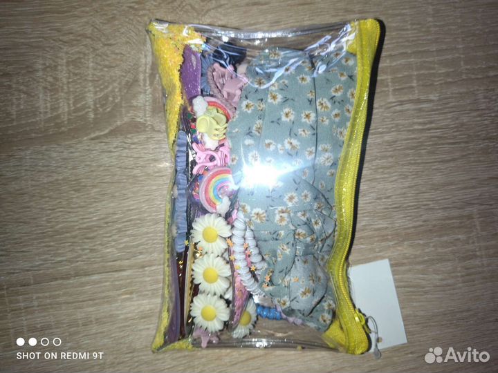 Набор бижутерии для девочки (5,6) Заколки, резинки