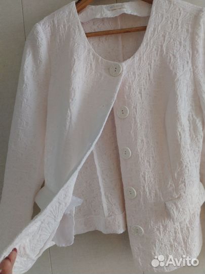 Жакет женский белый 46