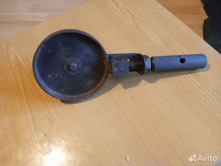 Закрыватель стеклянных банок