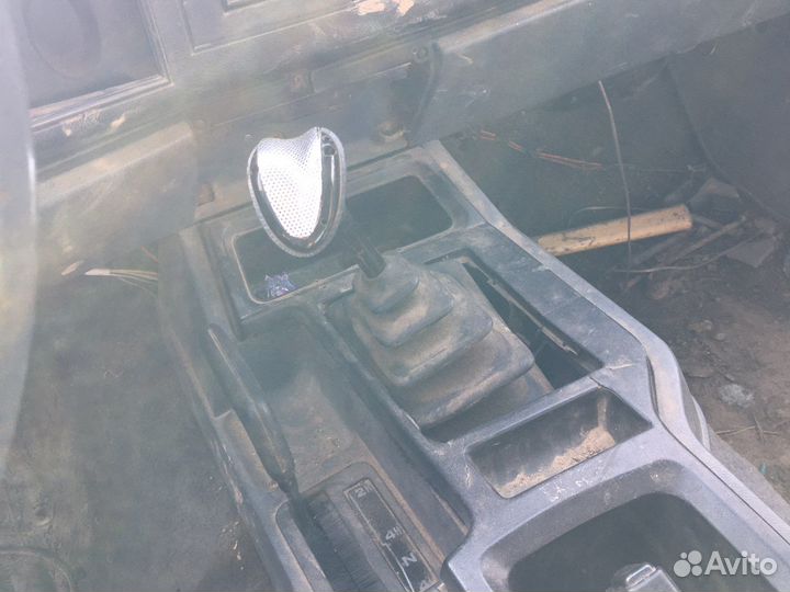 Jeep Cherokee XJ в разборе