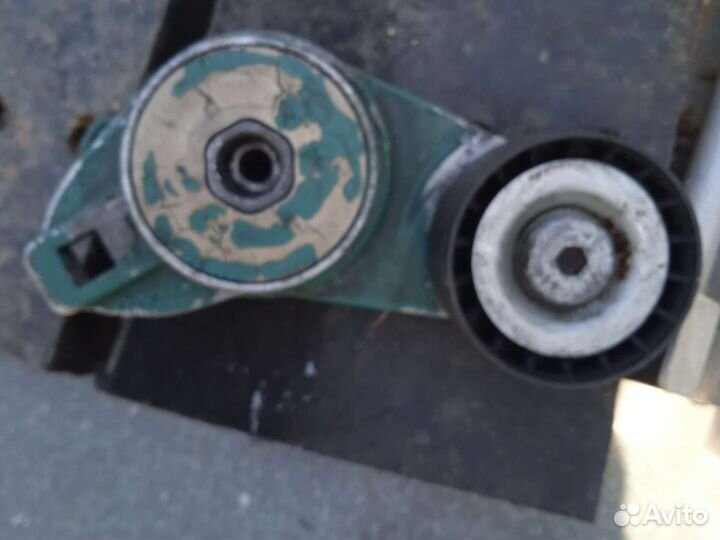 Натяжной ролик