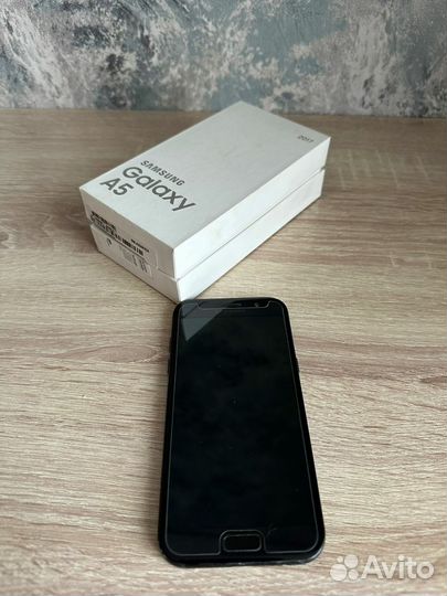 Samsung Galaxy A5 (2017) SM-A520F/DS, 3/32 ГБ