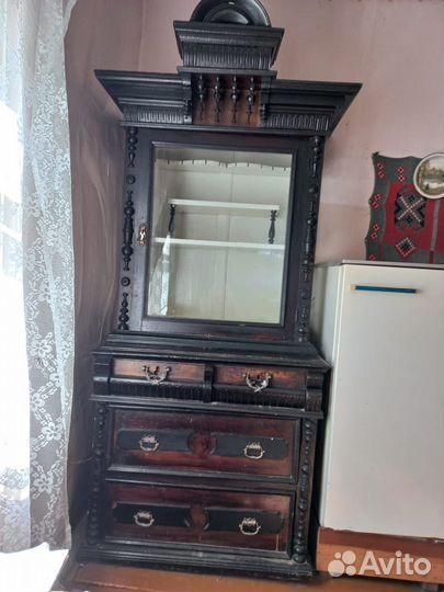 Антикварный буфет