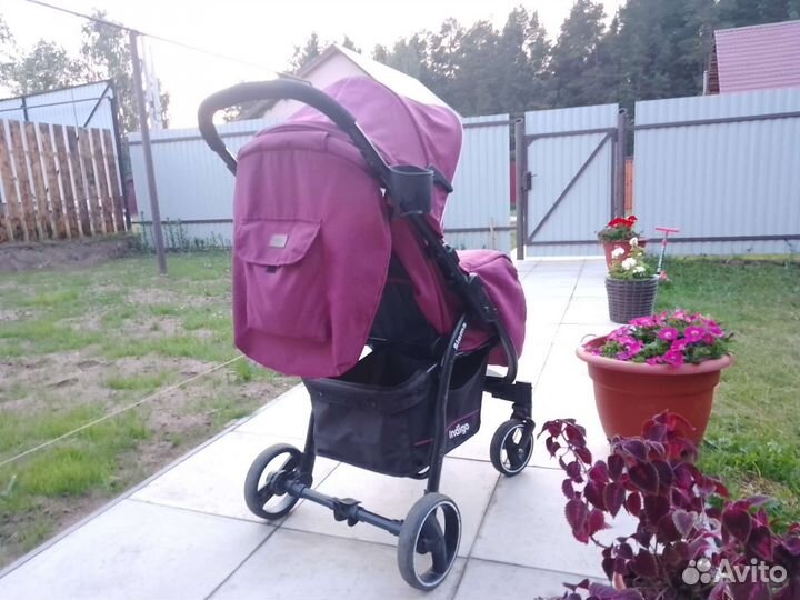 Прогулочная коляска