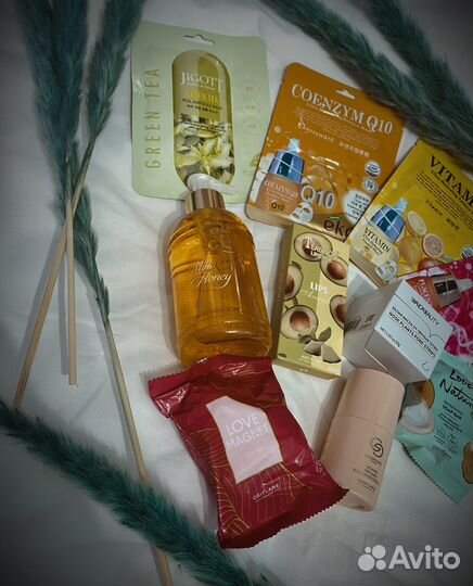 Набор уходовой косметики/дезодорант/помада/мыло