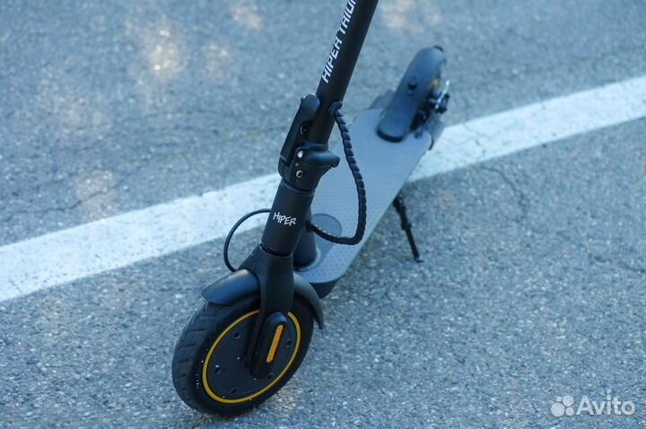 Электросамокат Hiper Triumph M88