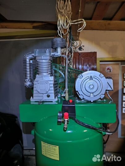 Компрессор воздушный 300 литров производство США