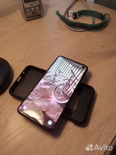 Samsung Galaxy S10e, 8/128 ГБ
