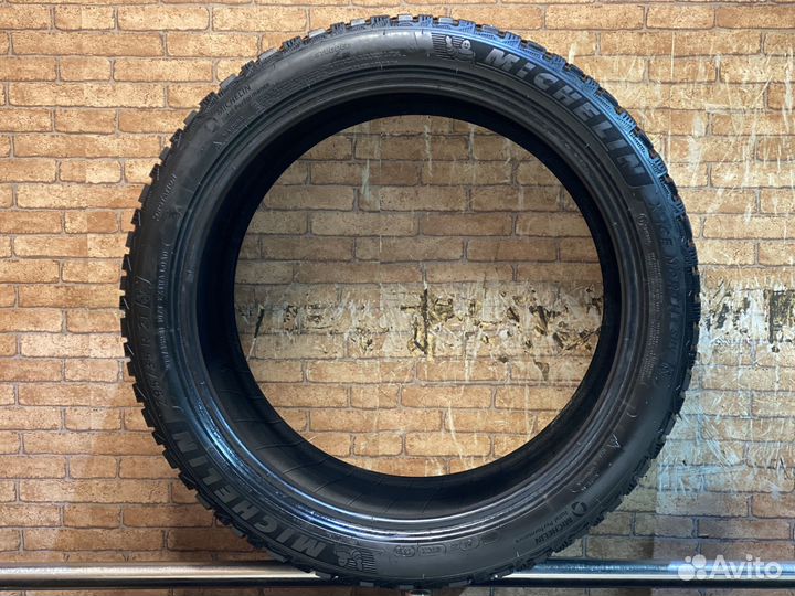 Michelin X-Ice North 4 295/35 R21