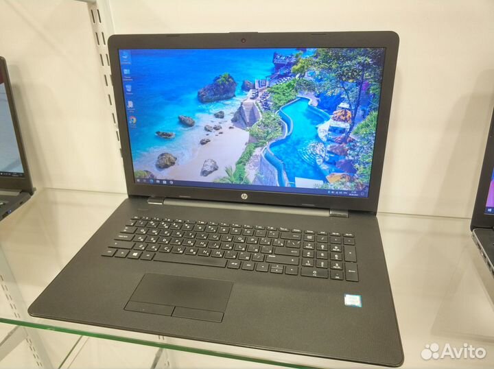 HP Pavilion 17.3