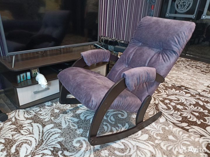 Перетяжка мягкой мебели на дому заказчика