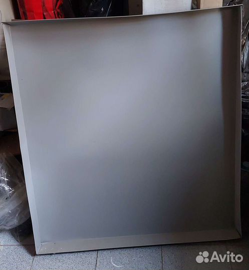 Жестяной поддон б/у