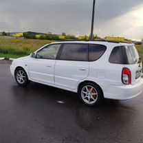 Kia Carens 1.8 MT, 2001, 350 000 км, с пробегом, цена 350 000 руб.