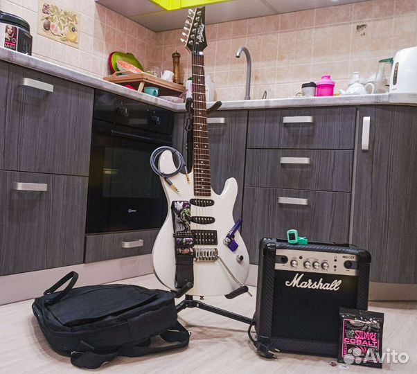 Электрогитара Ibanez GSA60 + Marshall и Комплект