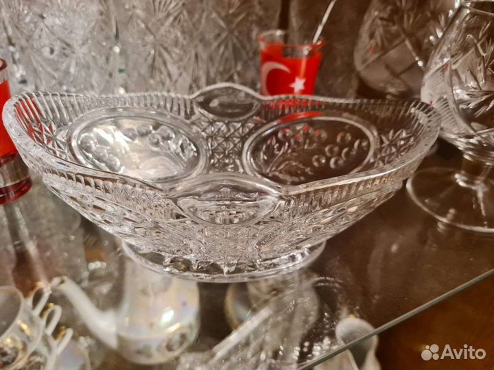 Хрустальная конфетница