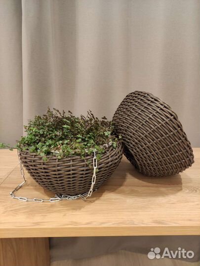 Кашпо из ротанга подвесное