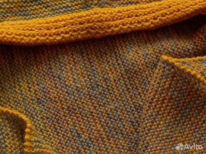 Шарф с капюшоном вязаный женский ручной работы
