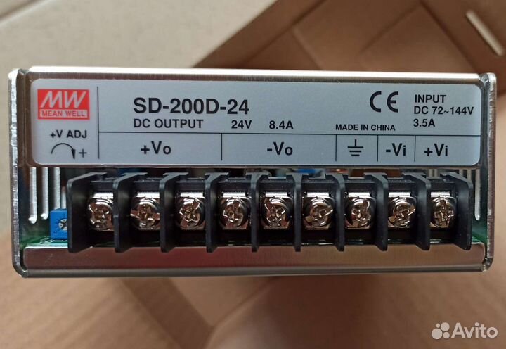 Преобразователь напряжения SD-200D-24