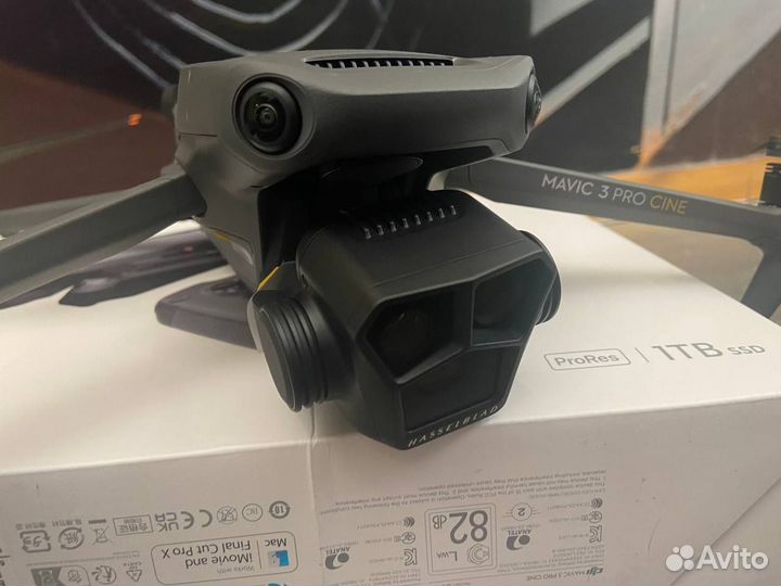 Квадрокоптер DJI Mavic 3 Cine Premium Combo