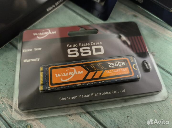 SSD 256-512GB (SATA / M2)