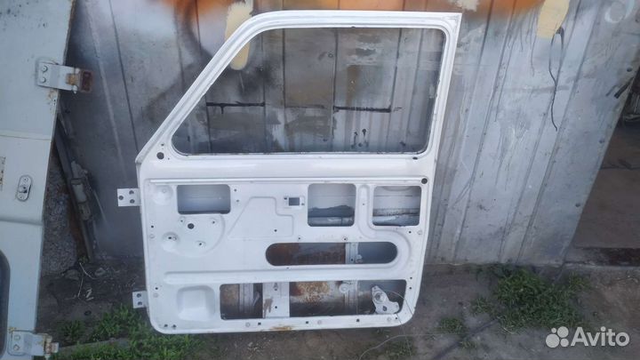 Двери нива 2шт