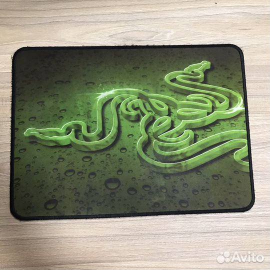 Игровой коврик Razer (245 на 355 мм)