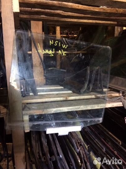 Стекло заднее правое и левое Mercedes w124 универс