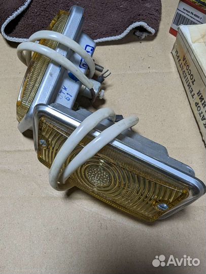 Газ 24 Волга подфарники новые СССР