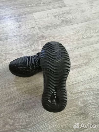 Кроссовки детские новые 34 размер