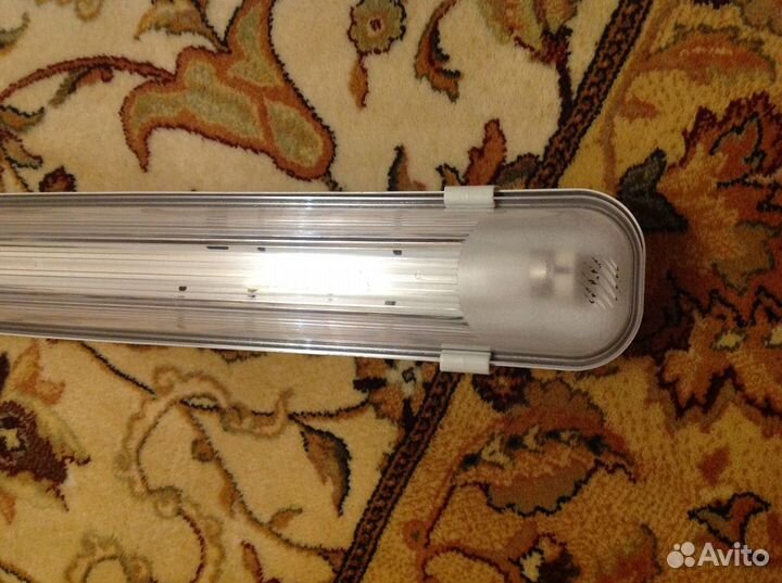 Светильник люминесцентный Сербия