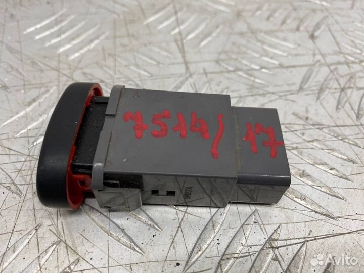 Б/У Кнопка аварийного сигнала Daewoo Nexia L32