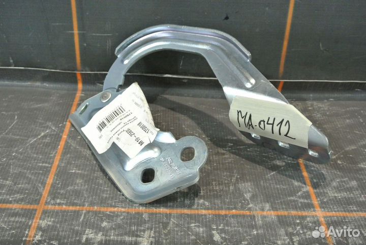 Петля капота левая - Ford Focus 3