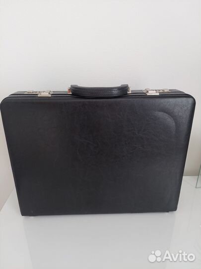 Чемодан дипломат. 44*33*8