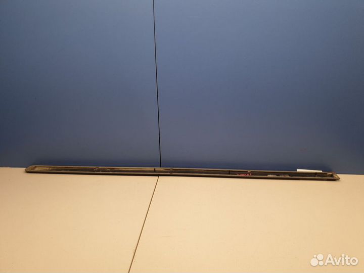 Молдинг двери правый задний Volkswagen Caddy 2K 20