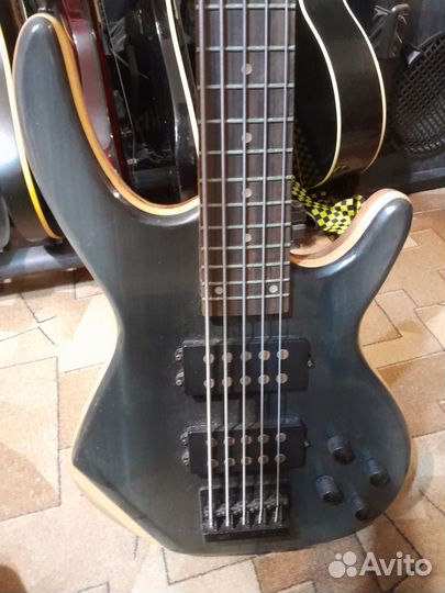 Бас гитара bullfighter 5 струн