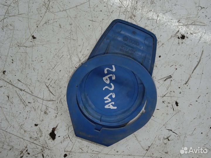 Крышка бачка омывателя лобового стекла Audi A6 C5