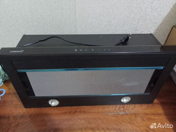 Сенсорная вытяжка для кухни Cata