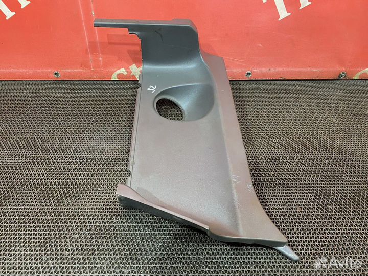 Накладка корпуса подножек левого Scania 5-series