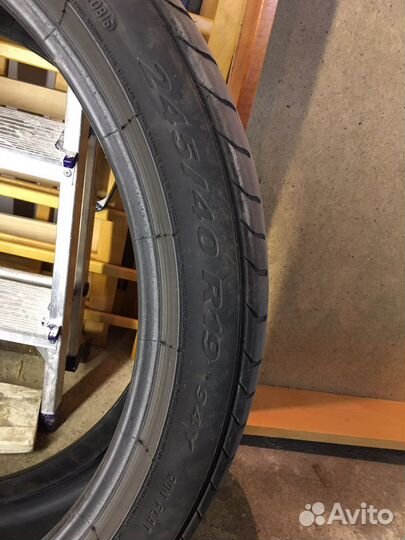 Pirelli Cinturato P7 245/45 R19 и 275/35 R19 100Y