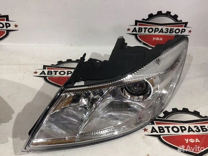 Фара передняя левая skoda octavia А5 II 09-12