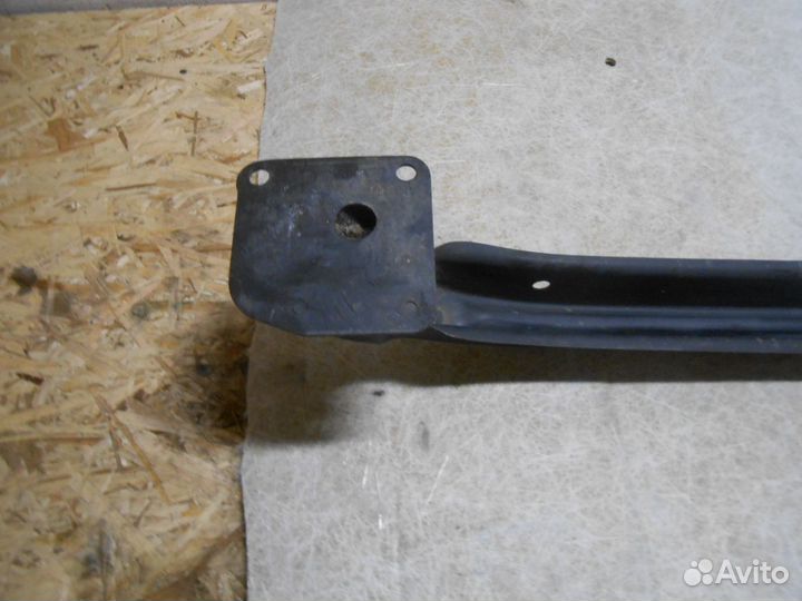 Усилитель заднего бампера Renault Megane 2 Меган 2