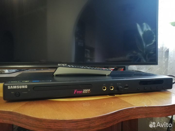 DVD-плеер samsung DVD-P380