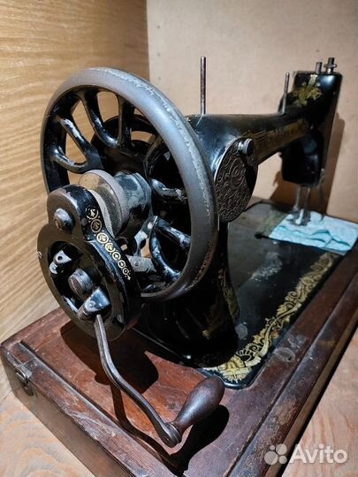 Швейная машинка singer