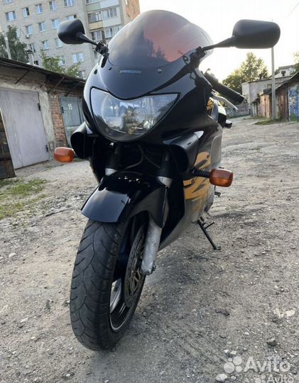 Honda CBR 600 F4
