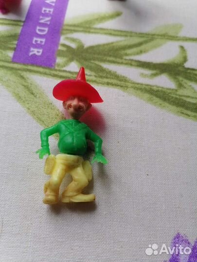 Игрушки из киндера